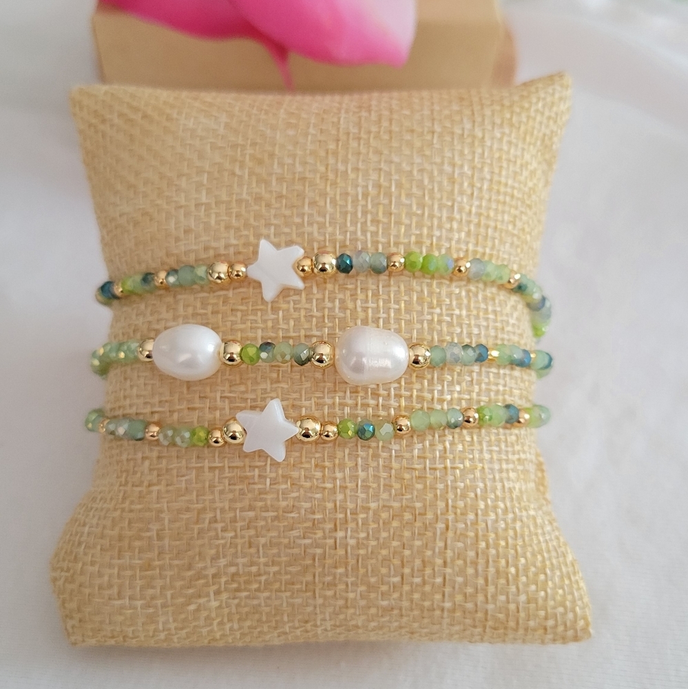 Dainty Rainbow Green Tiny Crystals & Freshwater Pearl Adjustable Bracelet